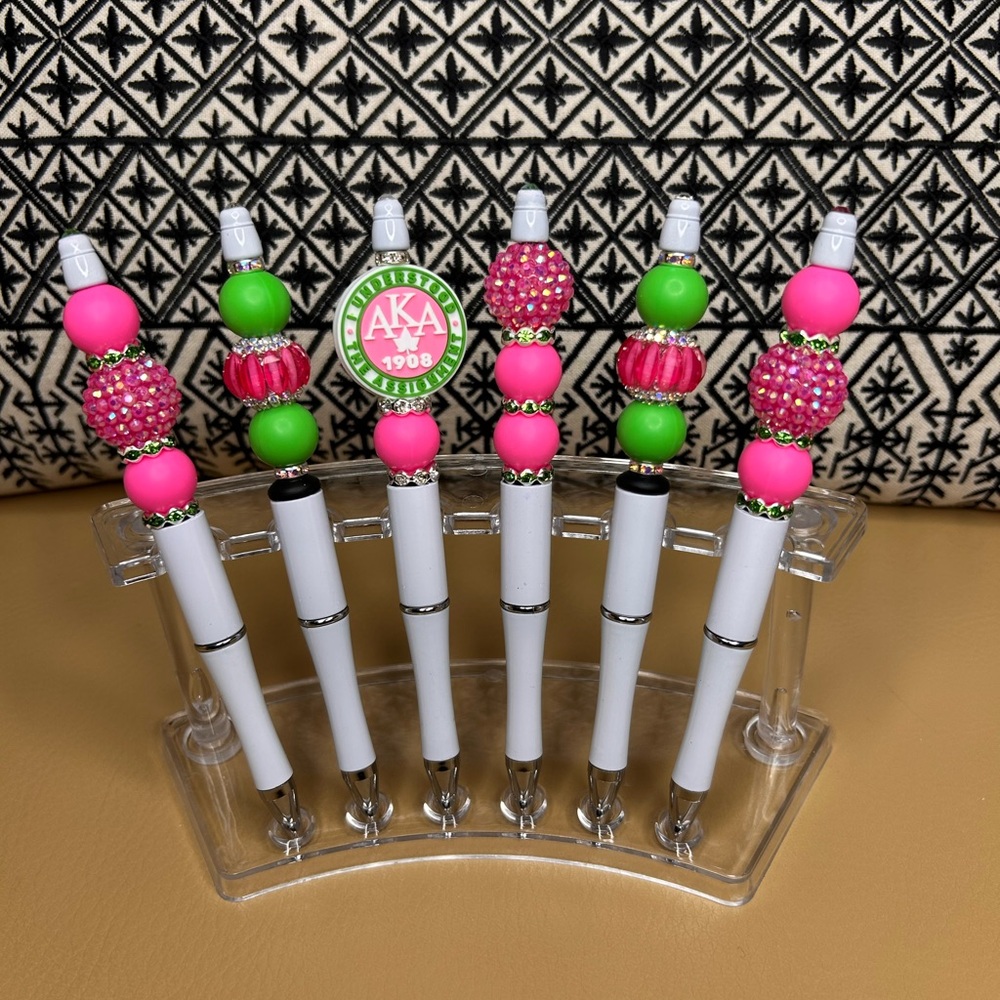 Stylish Handmade Alpha Kappa Alpha Inspired Beaded Pen 🖋️ - Picture 4 of 5